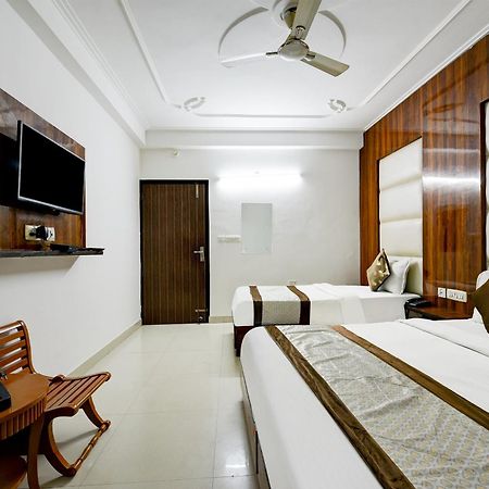 Airport Hotel Kiara - New Delhi Airport Eksteriør bilde