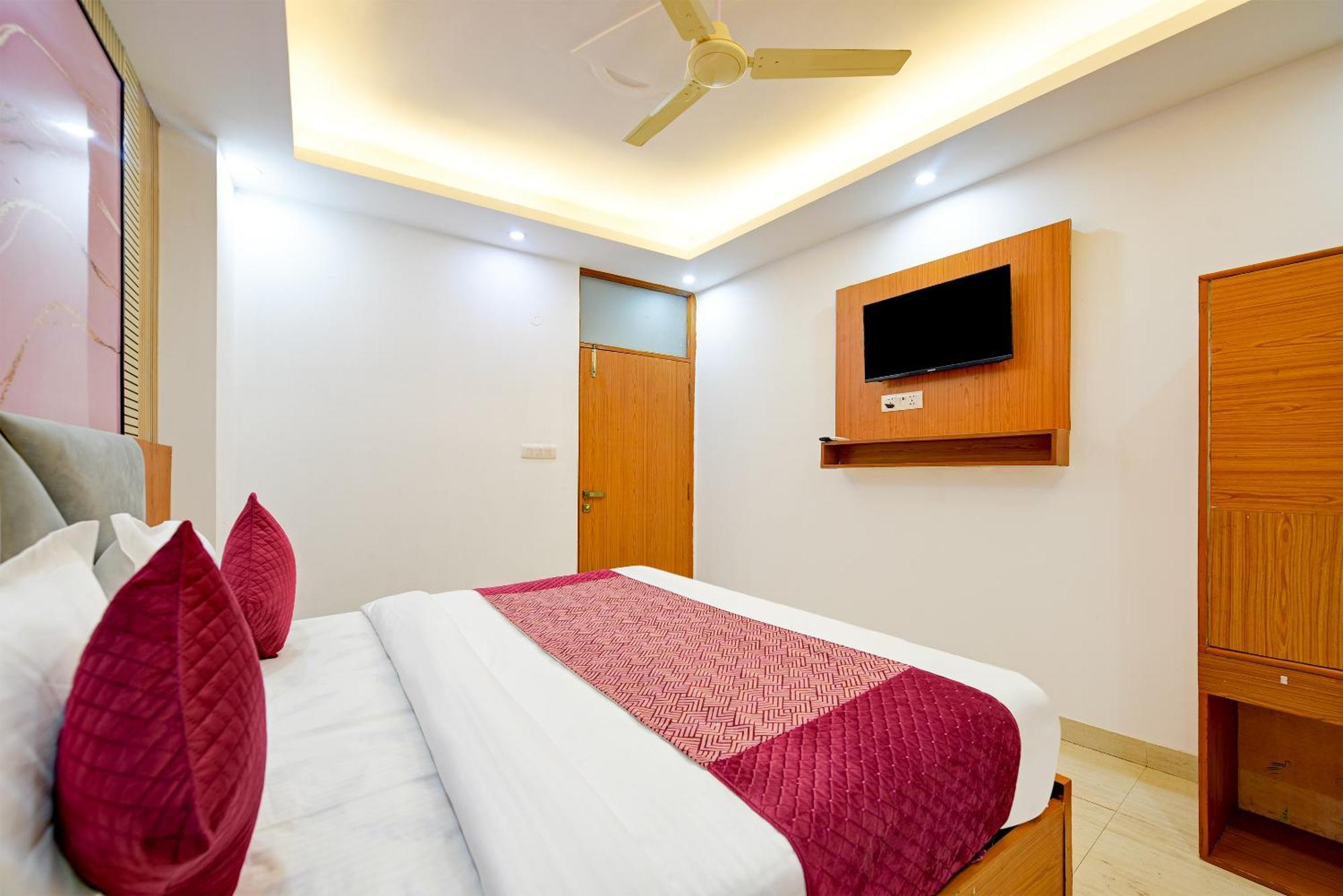 Airport Hotel Kiara - New Delhi Airport Eksteriør bilde