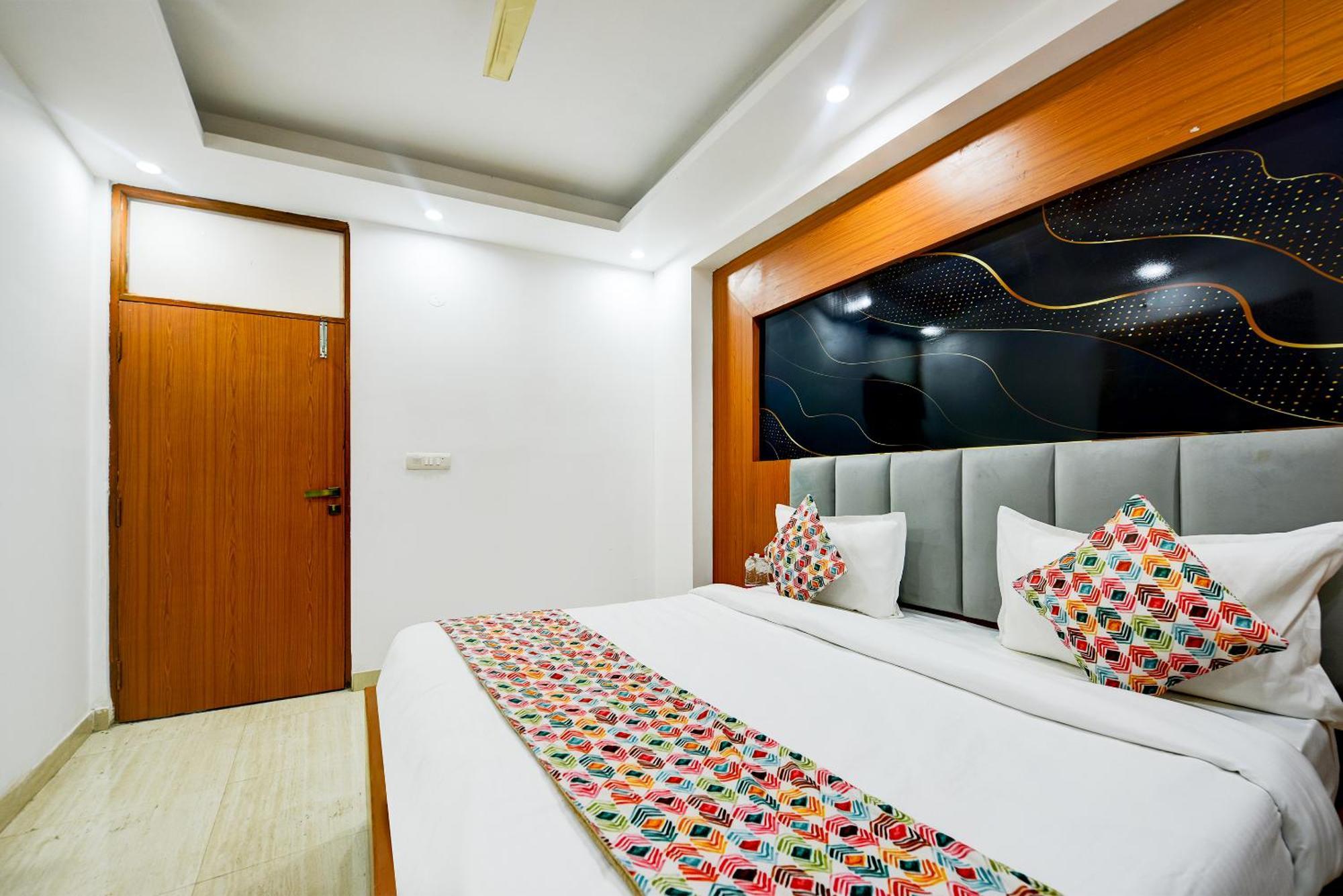 Airport Hotel Kiara - New Delhi Airport Eksteriør bilde