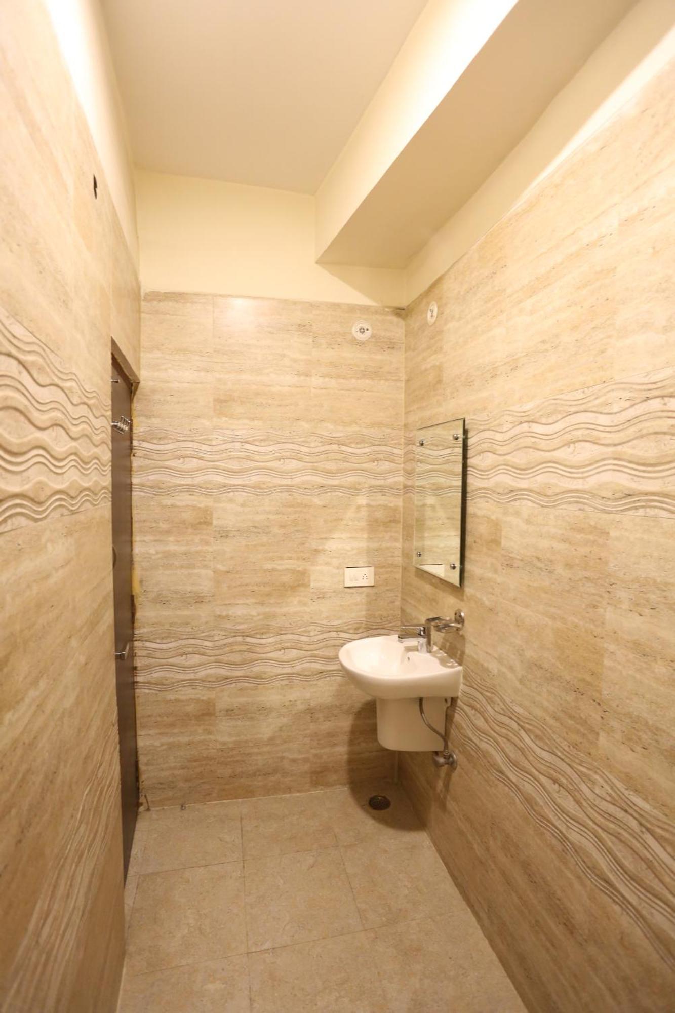 Airport Hotel Kiara - New Delhi Airport Eksteriør bilde