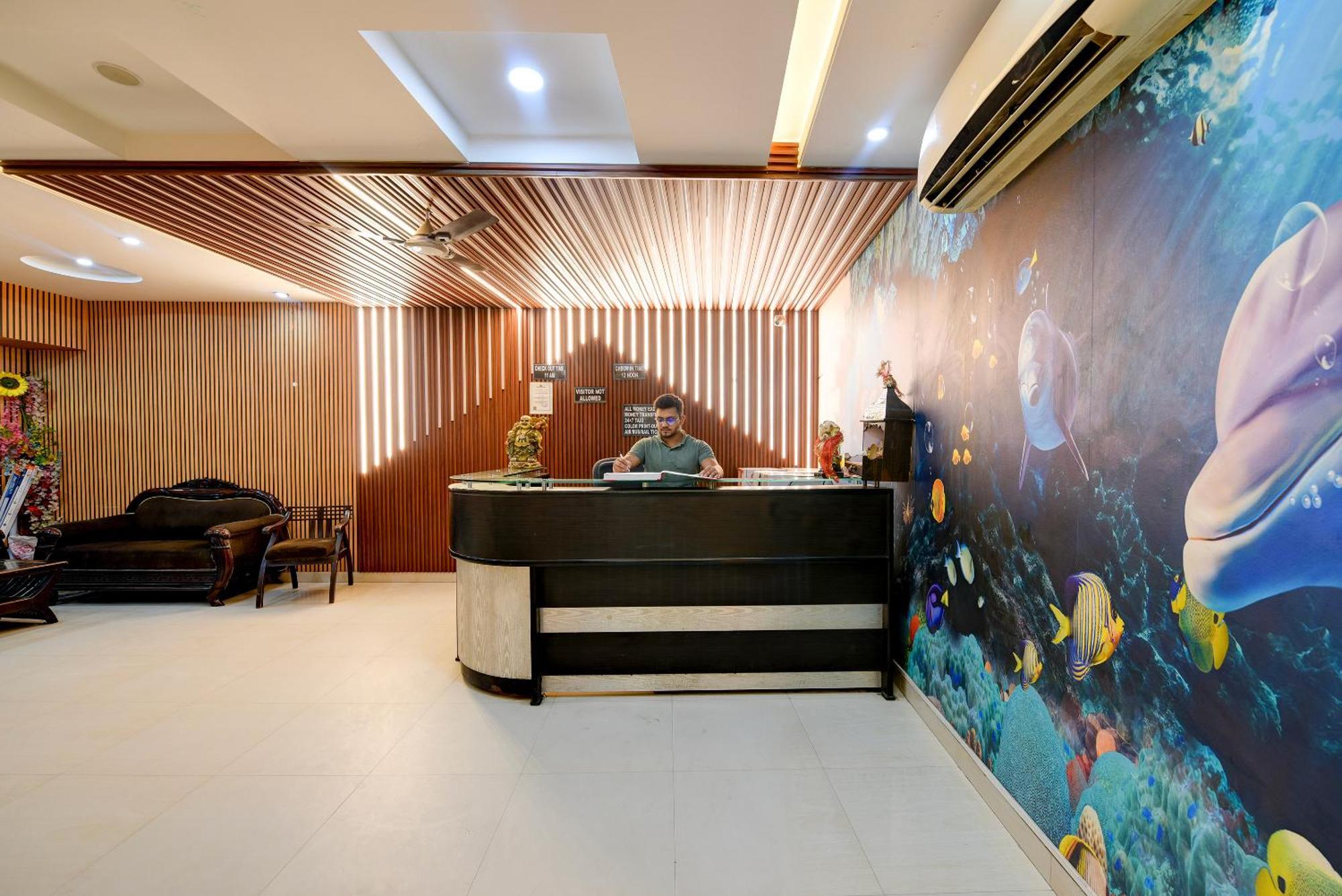 Airport Hotel Kiara - New Delhi Airport Eksteriør bilde
