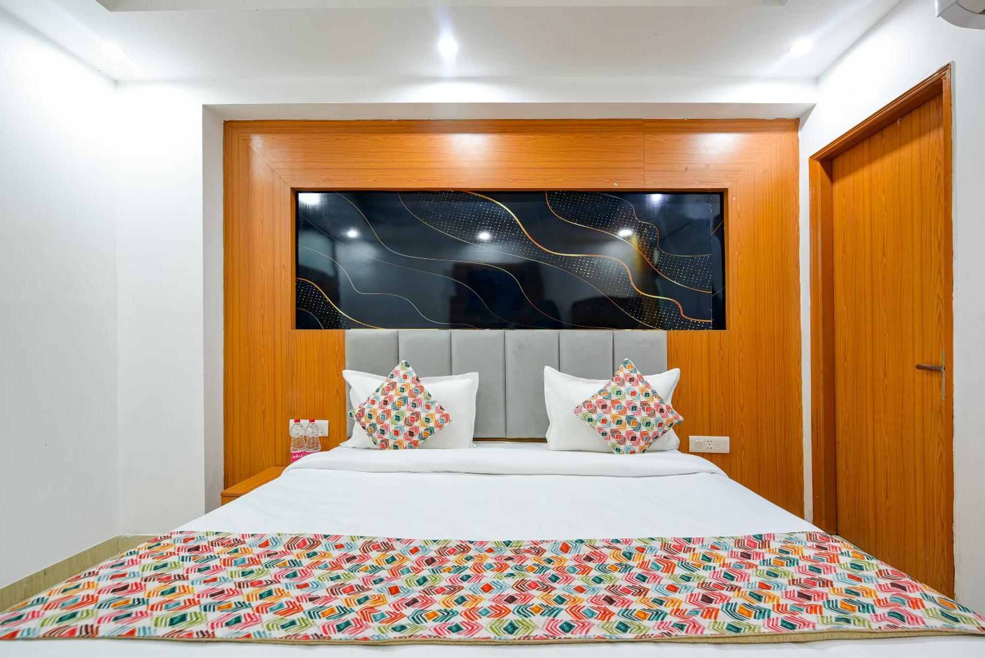 Airport Hotel Kiara - New Delhi Airport Eksteriør bilde