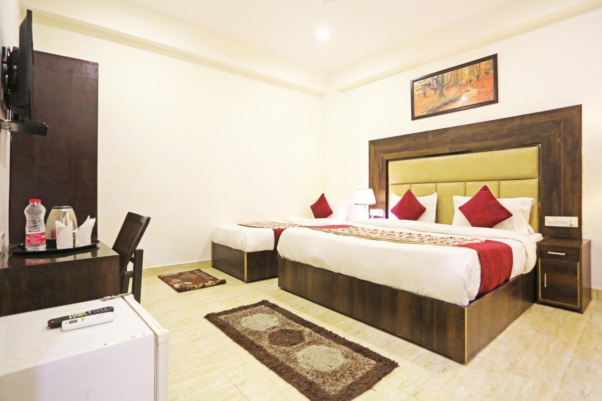 Airport Hotel Kiara - New Delhi Airport Eksteriør bilde