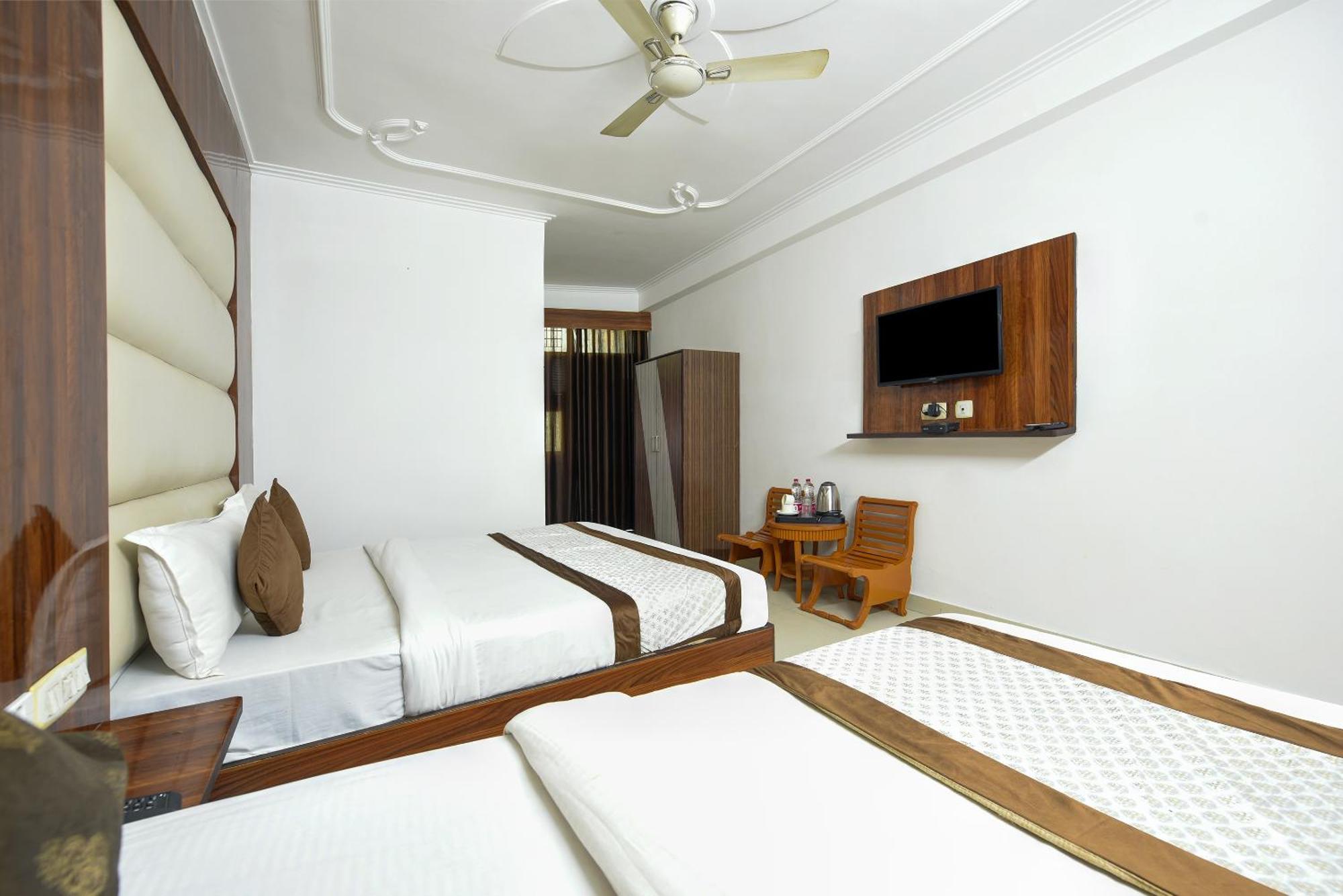 Airport Hotel Kiara - New Delhi Airport Eksteriør bilde