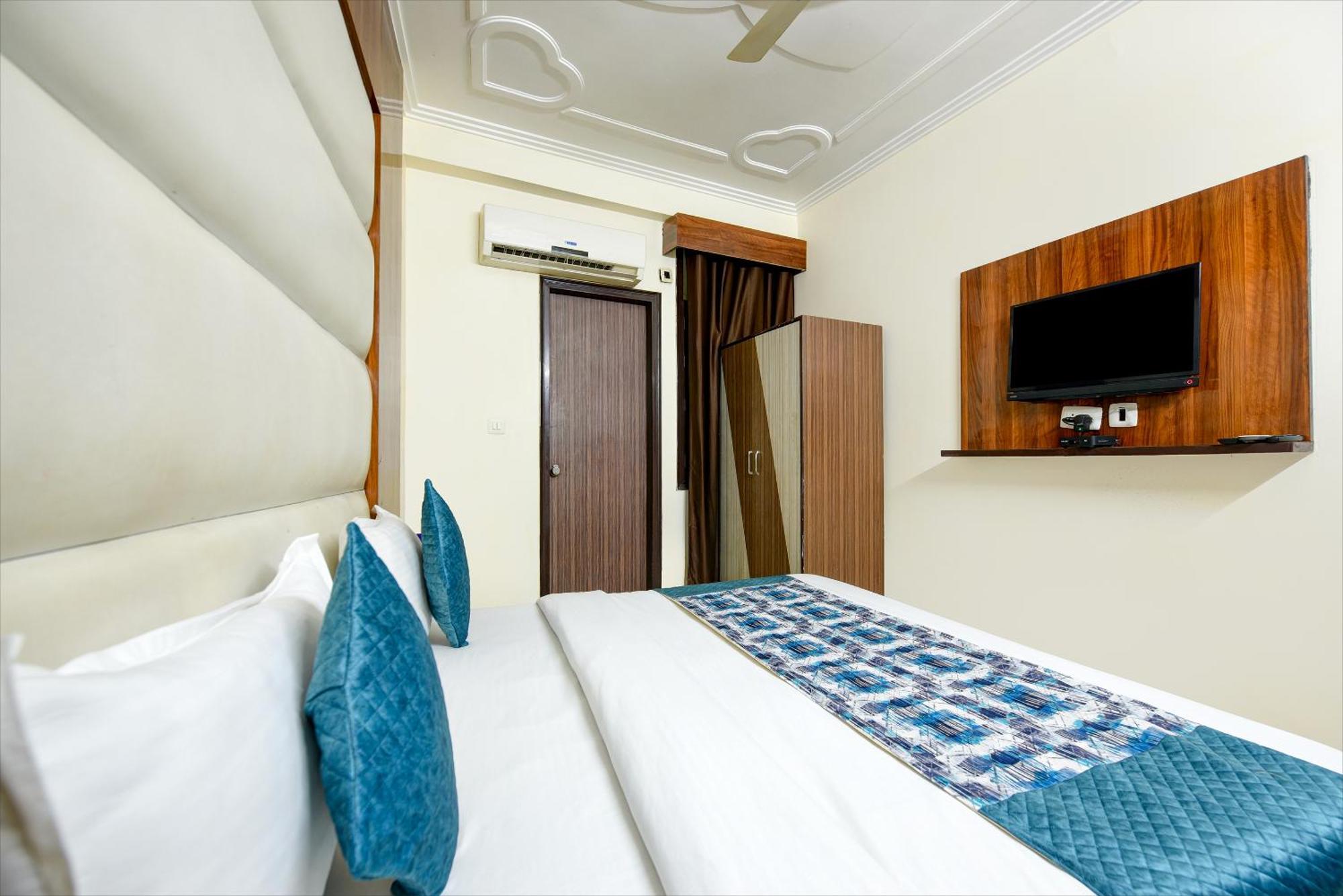 Airport Hotel Kiara - New Delhi Airport Eksteriør bilde