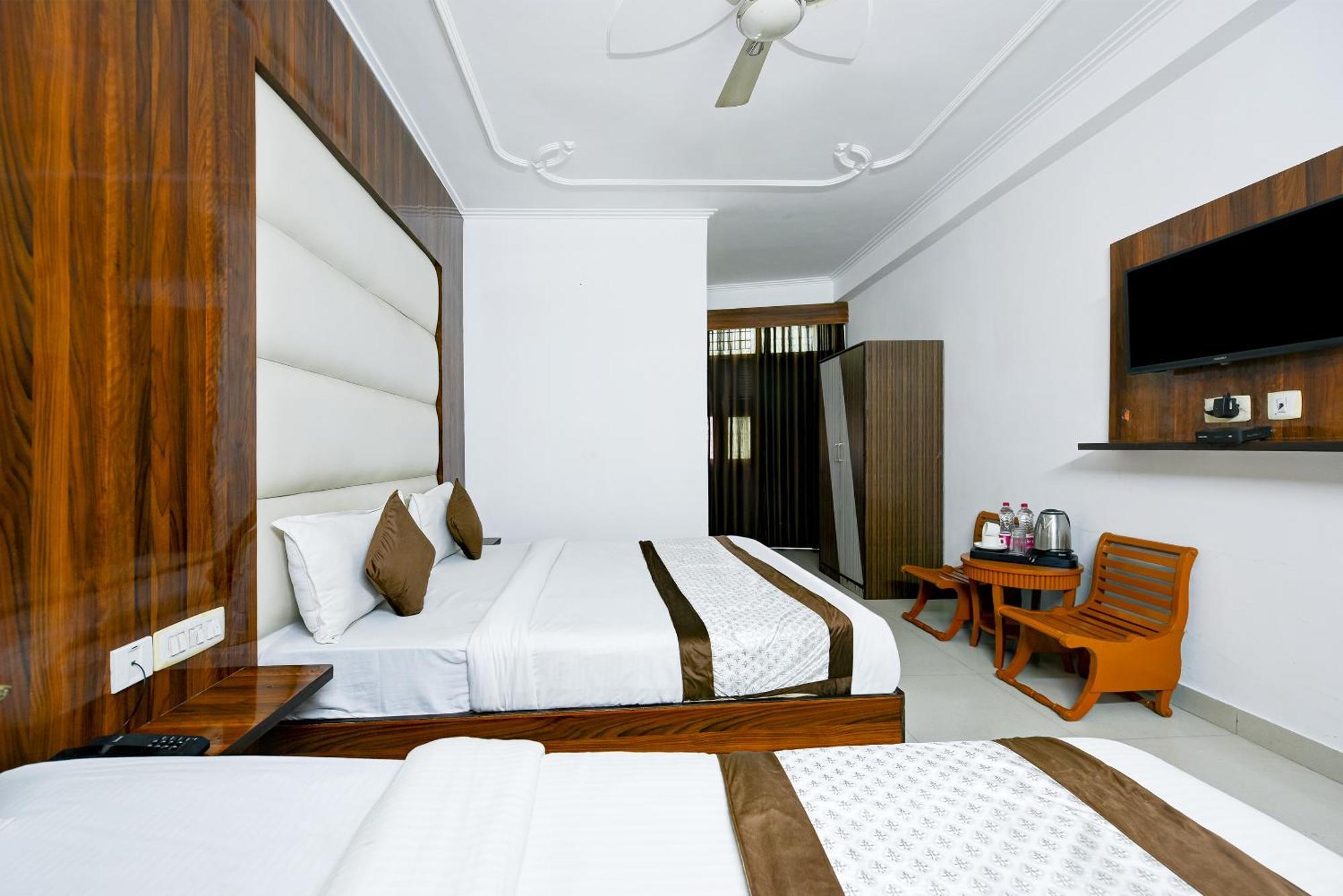 Airport Hotel Kiara - New Delhi Airport Eksteriør bilde
