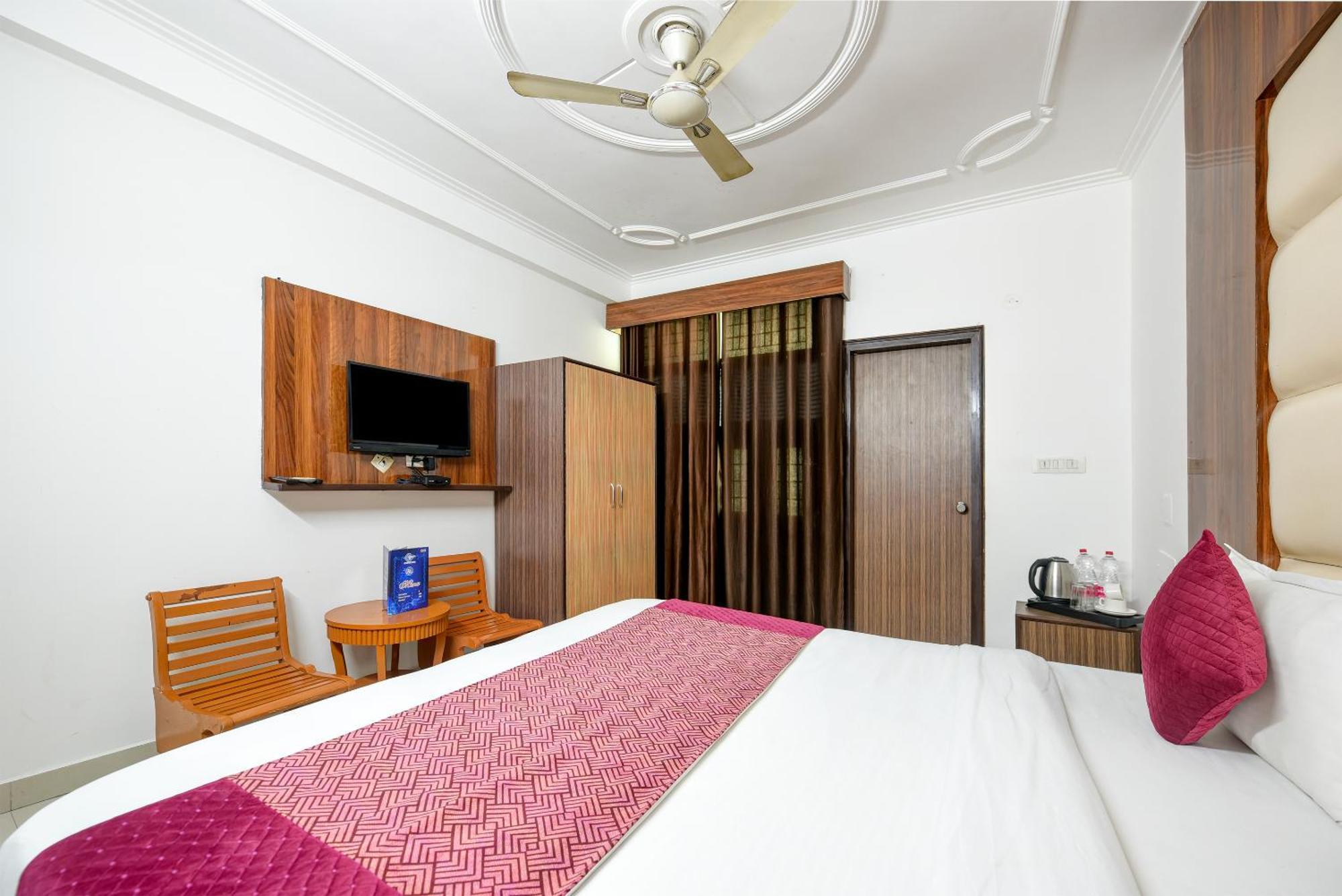 Airport Hotel Kiara - New Delhi Airport Eksteriør bilde
